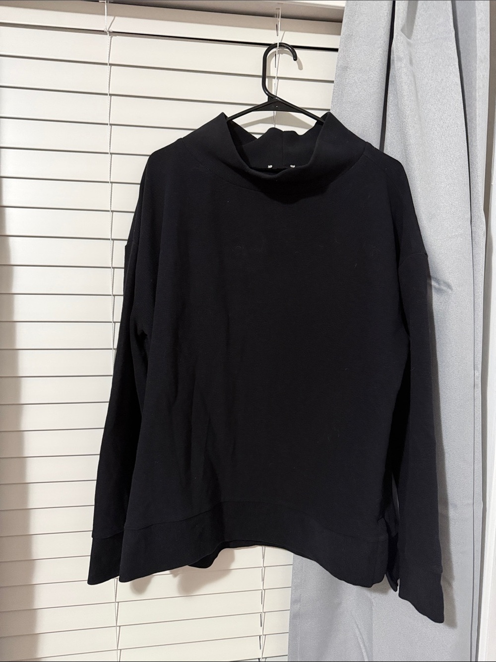 Ribbed  material sweatshirt